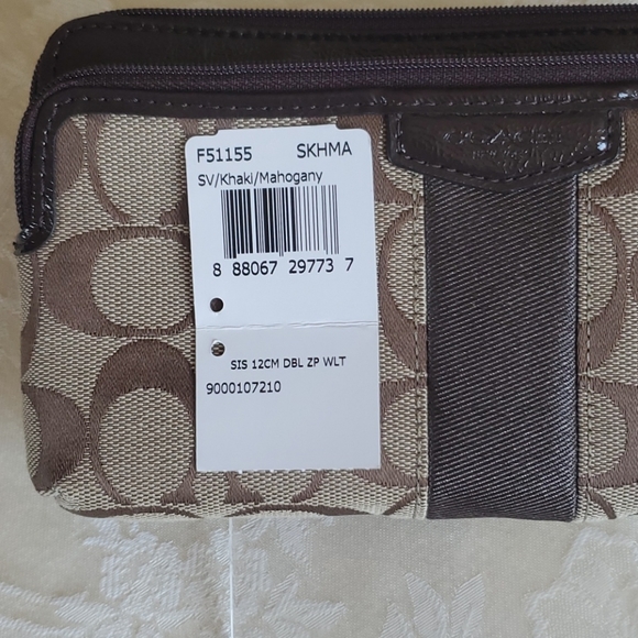 NWT Coach Wallet/Wristlet - Picture 6 of 8